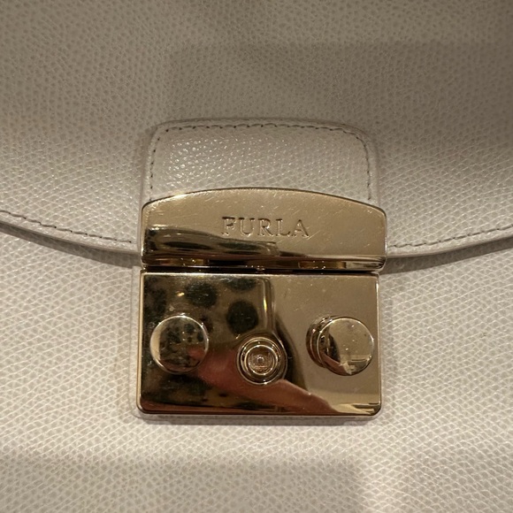 Furla White Leather Shoulder Bag - Picture 3 of 5